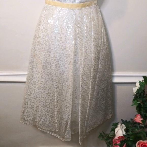 Vintage 1950's Handmade Silver Lace & Ivory Velvet Sleeveless Skater Style Dress - Picture 3 of 14